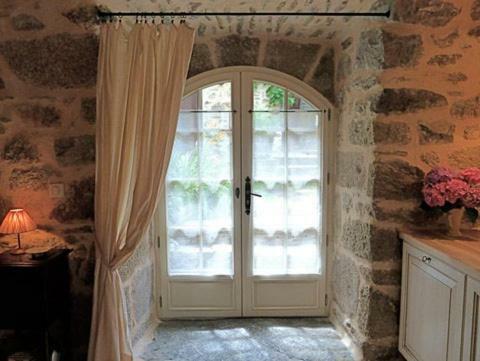 Le Studio Entraygues-sur-Truyere Luaran gambar